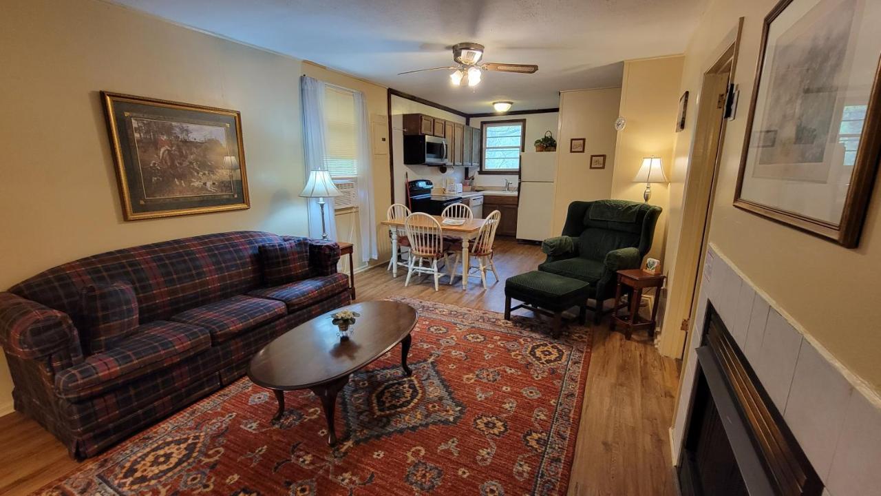 Arrowmont Stables & Cabins Cullowhee Экстерьер фото