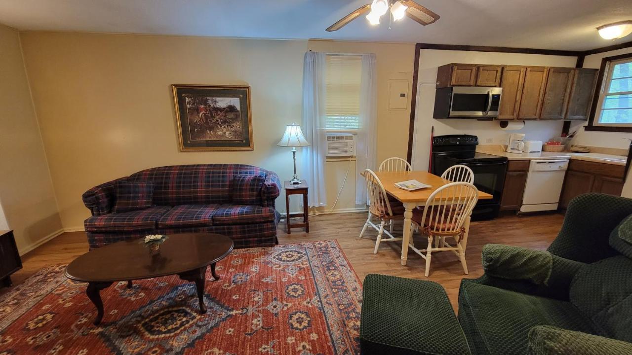 Arrowmont Stables & Cabins Cullowhee Экстерьер фото