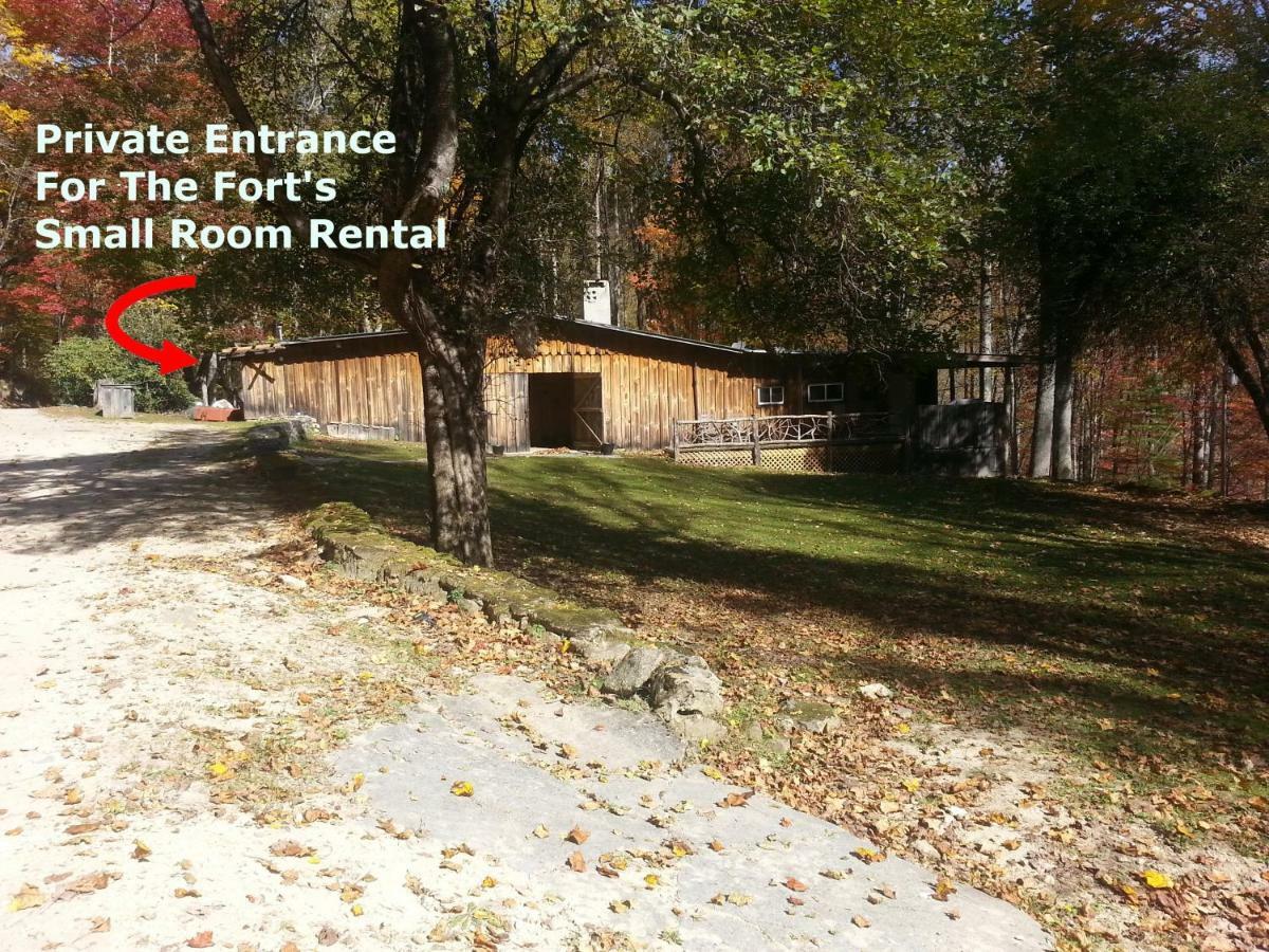 Arrowmont Stables & Cabins Cullowhee Экстерьер фото
