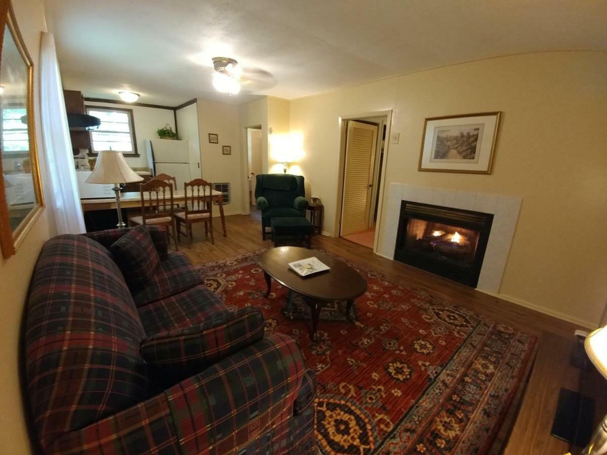 Arrowmont Stables & Cabins Cullowhee Экстерьер фото